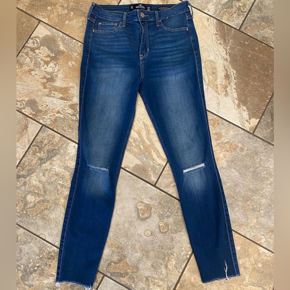 Hollister High-Rise Crop Super Skinny Jeans